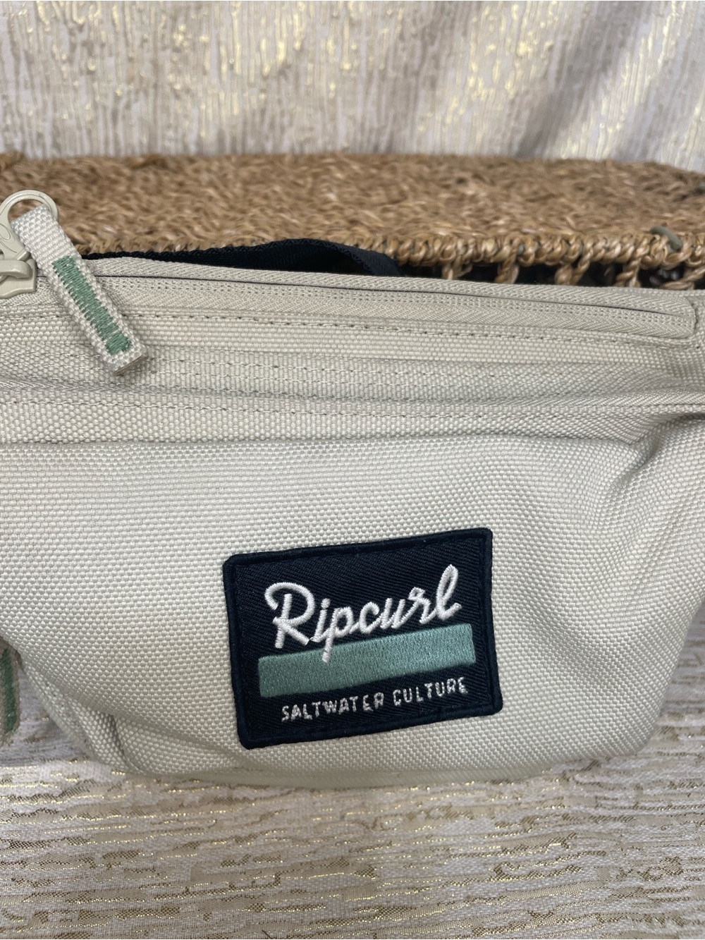 Ripcurl Cream Waist Bag with Adjustable 30” Strap New